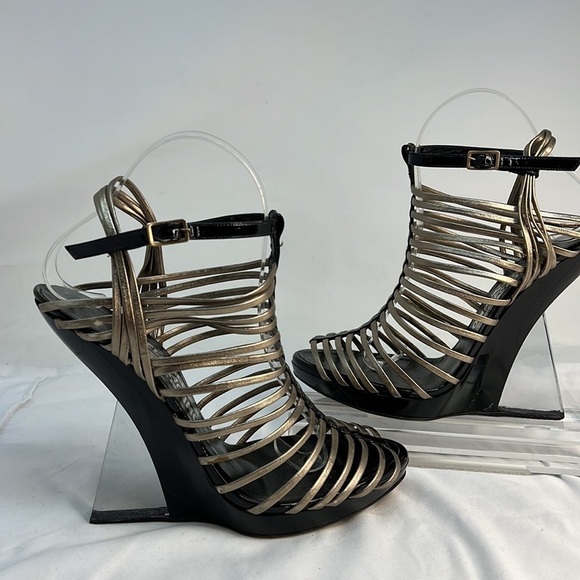 Salvatore Ferragamo Sz 9 Cage Strap Lucite High Heel Wedge Sandals Shoes - Picture 7 of 16